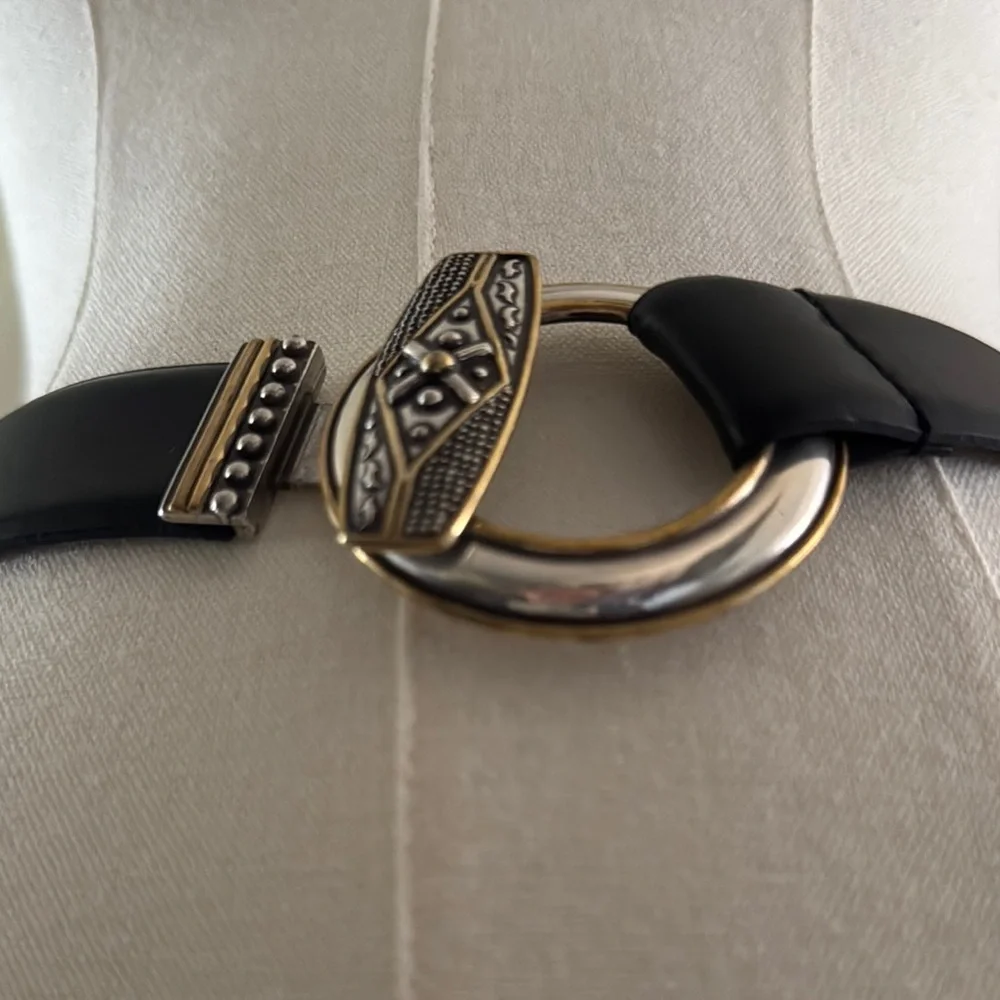 Chico's Women’s Belt Genuine Leather Ornate Buckle Adaptable Size Black Gold